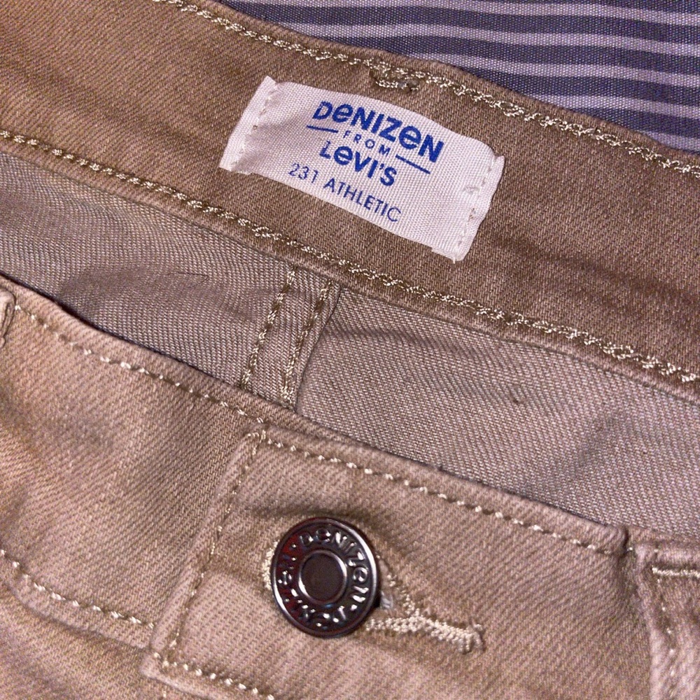 levi’s - Picture 2 of 3